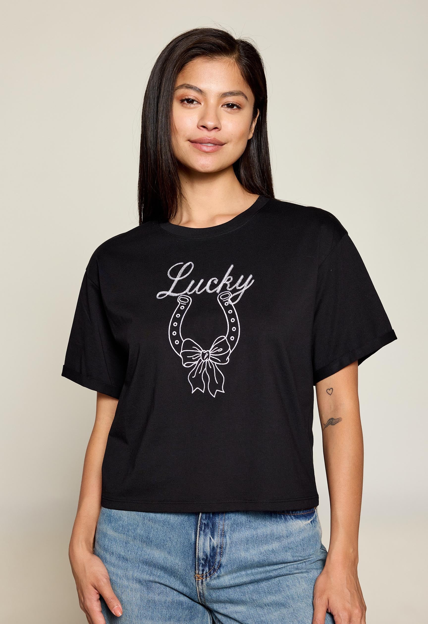 LUCKY HORSESHOE TEE