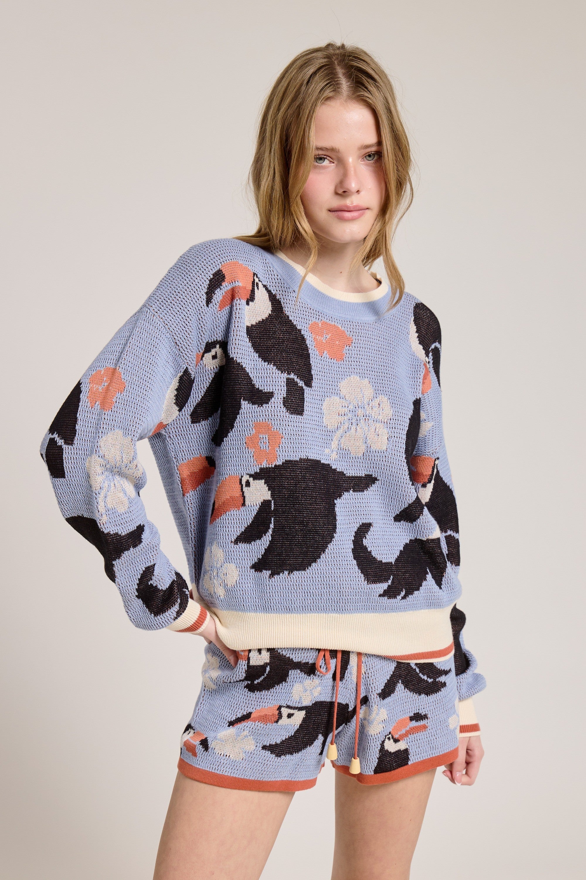 TOUCAN SWEATER