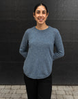 SOLID SHIRTTAIL CREW NECK SWEATER